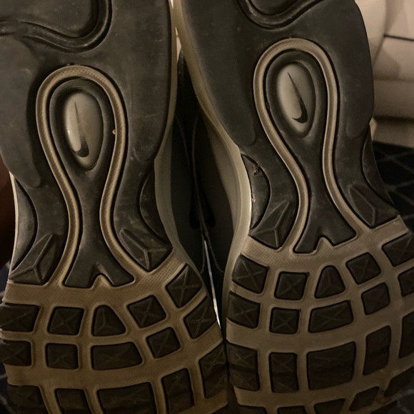 Nike Air Max - Picture 3 of 3